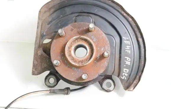 Nissan Leaf I (ZE0) Front wheel hub
