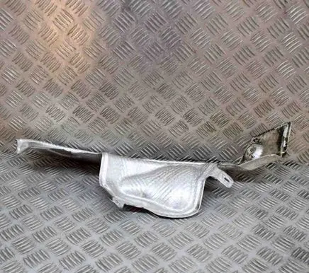 Maserati Levante Heat shield in engine bay 670174329
