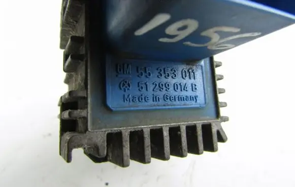 Opel Zafira B Coolant fan relay 55353011