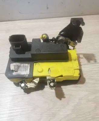 Volvo XC90 Front door lock