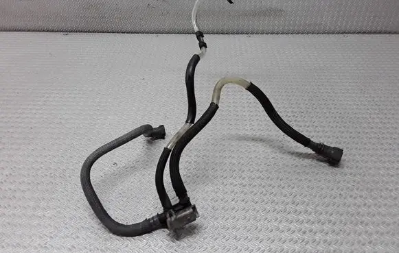 Opel Vivaro Fuel line pipe