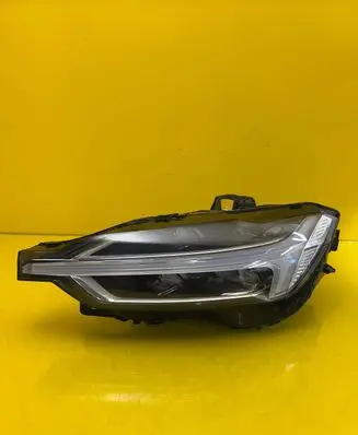 Volvo XC60 Headlight/headlamp 31656616