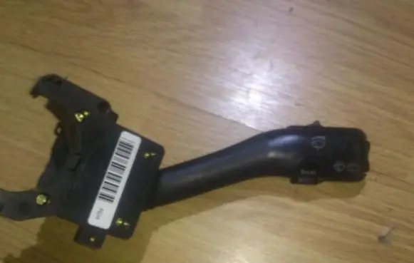 Volkswagen Golf IV Wiper control stalk 4b0953503h