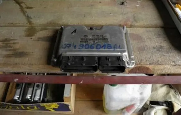 Volkswagen Transporter - Caravelle T4 Engine control unit/module 074906018AL