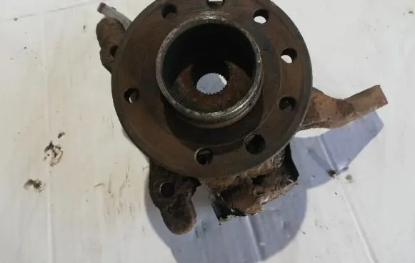 Opel Zafira B Front wheel hub spindle knuckle