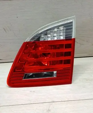 BMW 5 E60 E61 Tailgate rear/tail lights 7177698 0097646 2TZ00942702