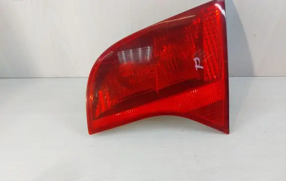 Audi A4 S4 B7 8E 8H Tailgate rear/tail lights 8E9945094