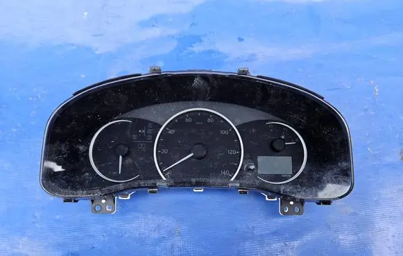 Lexus CT 200H Speedometer (instrument cluster) 83800-76210