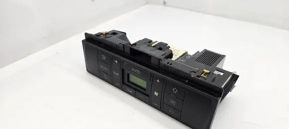 Audi A4 S4 B5 8D Climate control unit 8D0820043M