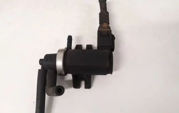 Volkswagen Sharan Turbo solenoid valve 72290301 08t137 7229030108t137