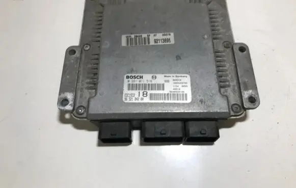 Peugeot 607 Engine control unit/module 0281011516 9652184280