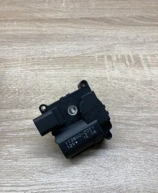 Toyota Corolla Verso E121 Air flap motor/actuator 1138002051