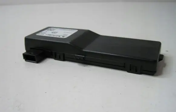 Chevrolet Cruze Door central lock control unit/module P13503204