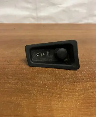 BMW 1 E81 E87 AUX in-socket connector 6131912965102 D2388