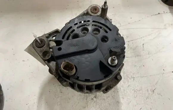 Volkswagen Golf IV Generator/alternator 030903023J 2542241C 102017031