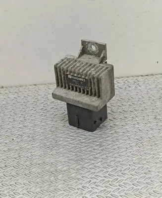 Renault Megane II Glow plug pre-heat relay 9640469680