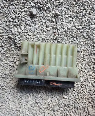Renault Laguna I Fan control module 24410130