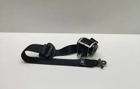 BMW 5 F10 F11 Front seatbelt 610126200 111011