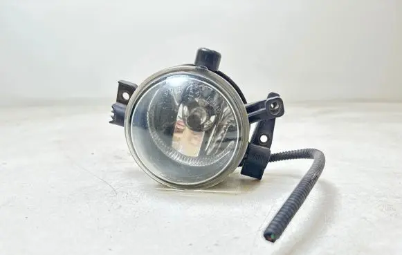 Ford Focus C-MAX Front fog light 3M5115K201AA 3M5X15K201AB