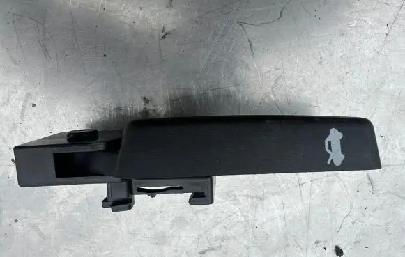 Opel Astra J Engine bonnet (hood) release handle
