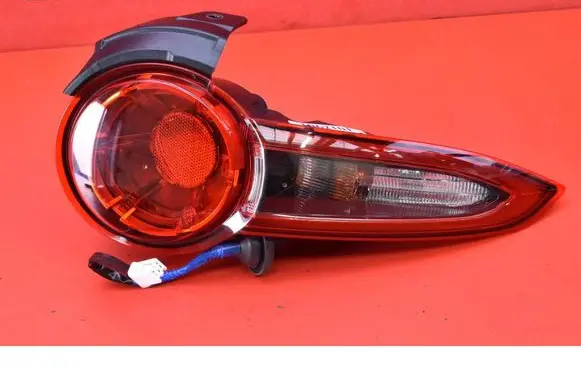 Mazda MX-5 NA Miata Rear/tail lights N24351150