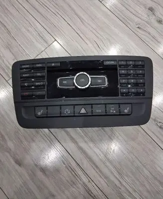Mercedes-Benz B W246 W242 Radio/CD/DVD/GPS head unit A2469006810