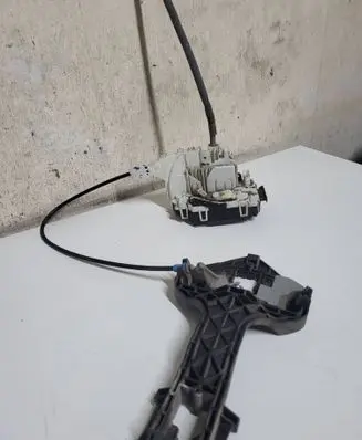 Mercedes-Benz Sprinter W906 Front door lock A9067202135 ZGS002