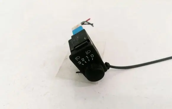 Nissan Primera Headlight level height control switch 37044A 033904