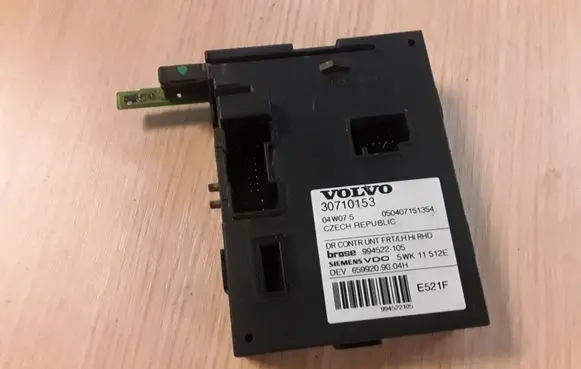 Volvo S40 Front door window regulator motor 30710153