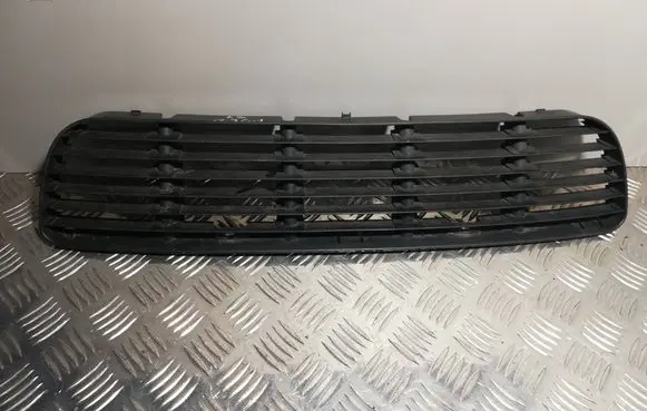Volkswagen Polo II 86C 2F Front grill 6N0853677D 30015SC4