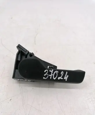 Volkswagen PASSAT B6 Engine bonnet (hood) release handle 1K1823633