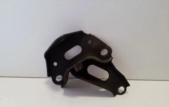 Lexus RX 330 - 350 - 400H Engine mounting bracket