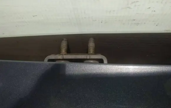 Hyundai Santa Fe Tailgate/trunk/boot hinge