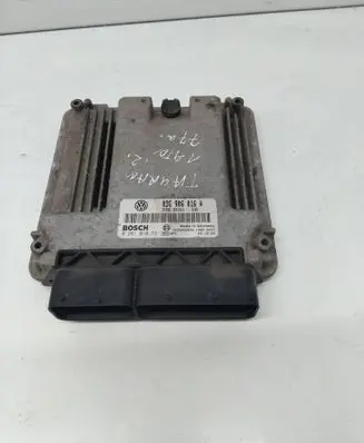 Volkswagen Touran I Engine control unit/module 03G906016A 1039S02834