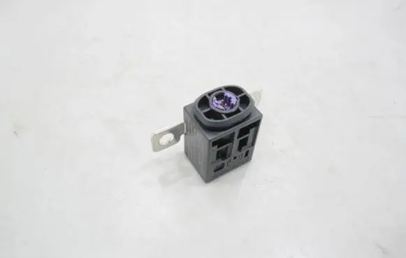 Audi A5 8T 8F Battery relay fuse 4F0915519