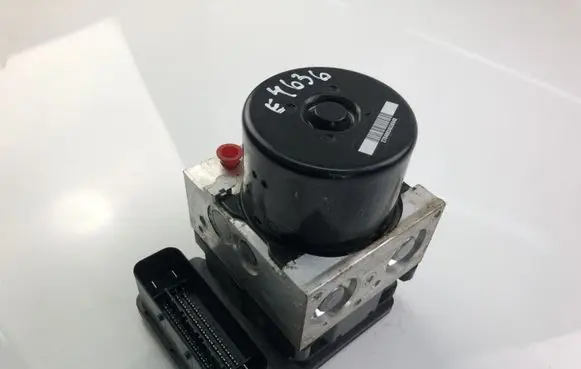 Volvo V60 ABS Pump 28526258303
