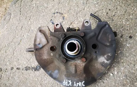 Suzuki Jimny Front wheel hub spindle knuckle