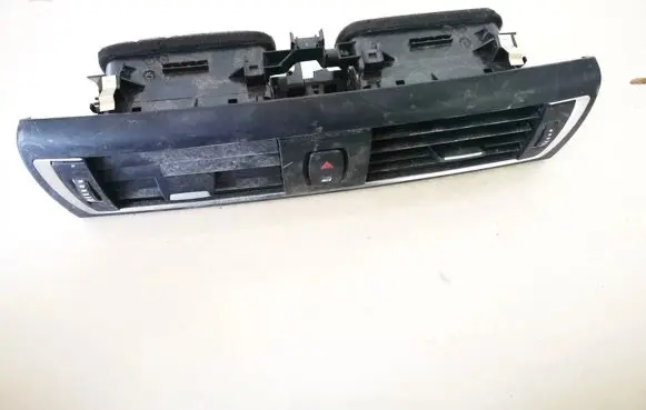 BMW 1 F20 F21 Dash center air vent grill 9317944 9317944-02