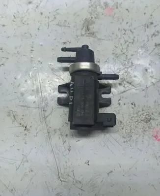 Audi A6 S6 C4 4A Turbo solenoid valve 1H0906627