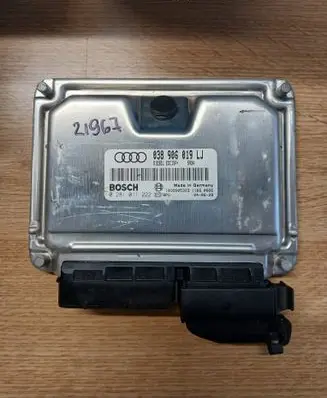 Audi A4 S4 B6 8E 8H Engine control unit/module 038906019LJ 0281011222 1039S05323