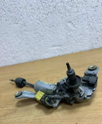 Mercedes-Benz E W210 Wiper motor A2108207542 D8937