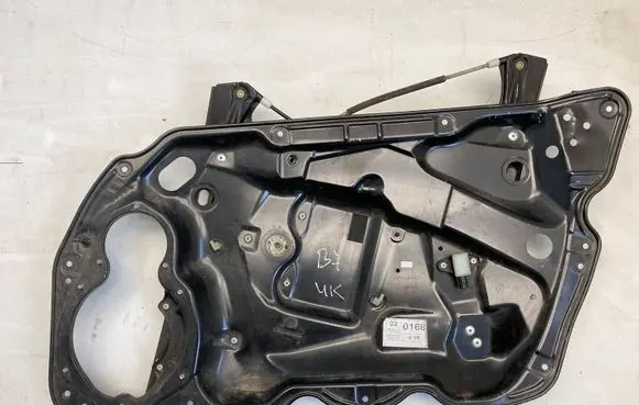 Volkswagen PASSAT B7 Front door window regulator with motor 3AA837756
