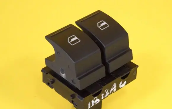 Seat Ibiza IV (6J,6P) Electric window control switch 1K3959857C