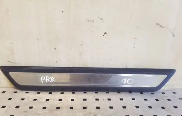 Hyundai i40 Front sill trim cover 858833Z100