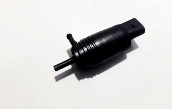 BMW 5 E39 Windscreen/windshield washer pump 67128377612