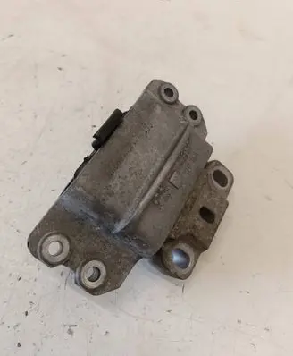 Volkswagen Golf Plus Engine mount bracket 1K0199555