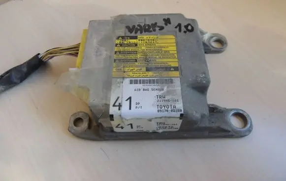 Toyota Yaris Airbag control unit/module 891700D180 211946101