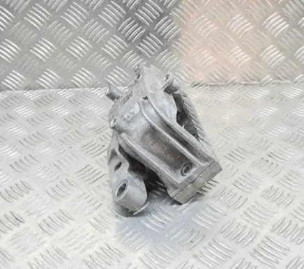 Volkswagen PASSAT B7 Engine mount bracket 1K0199262CR