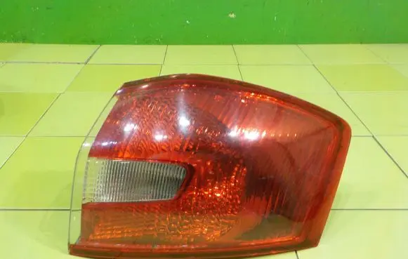 Ford Kuga I Rear/tail lights 167098 XP197
