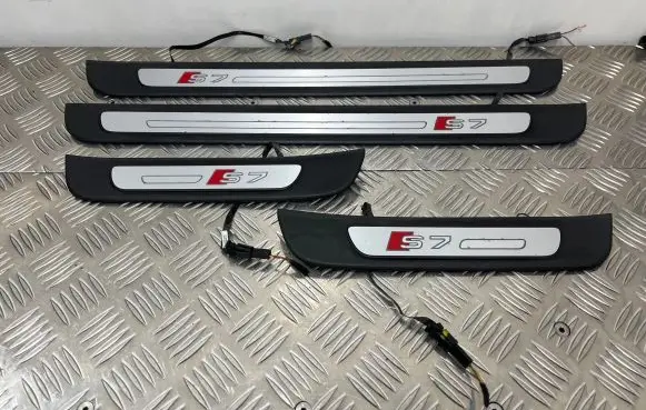 Audi A7 S7 4G Front sill trim cover 4G8947406D 4G8947405D 4G8947423D